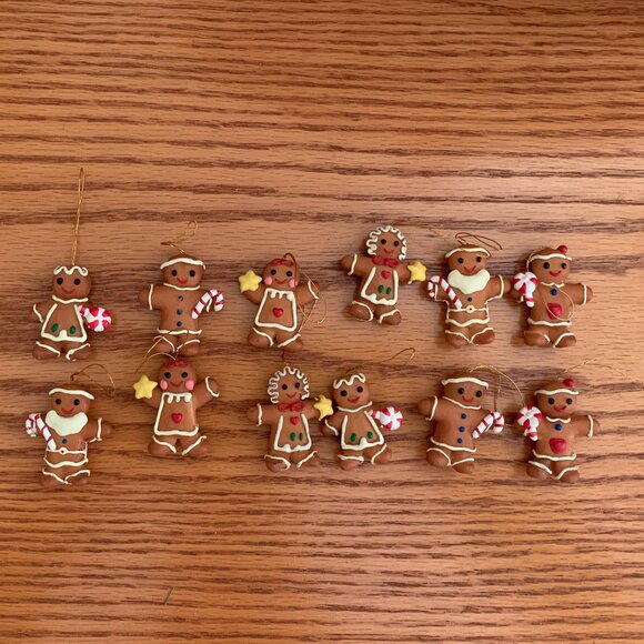 ONE DOZEN MINIATURE GINGERBREAD MEN AND WOMEN, CHRISTMAS DECORATIONS, LIKE NEW - Picture 1 of 3